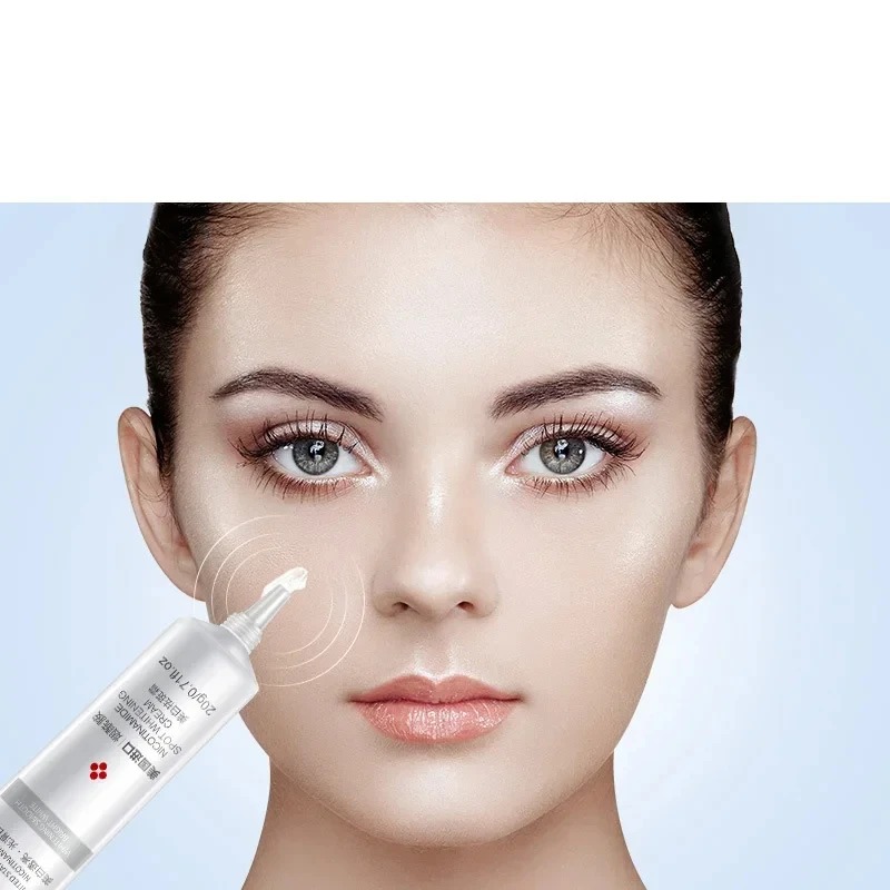 そばかすの色褪せと改善 ブラックスポット フェイスクリーム  - Skincare Glow のレビューと価格